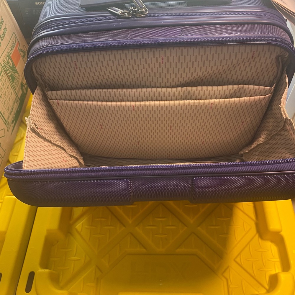 Delsey‎ Paris Luggage Carry On Underseat Suitcase Purple 14 Inch Laptop Pocket - Picture 3 of 12